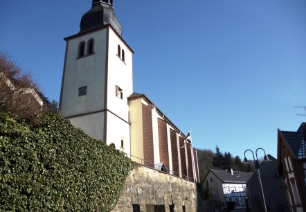 Ein Blick auf die Kirche St. Clemens, &copy; Rureifel-Tourismus e.V.