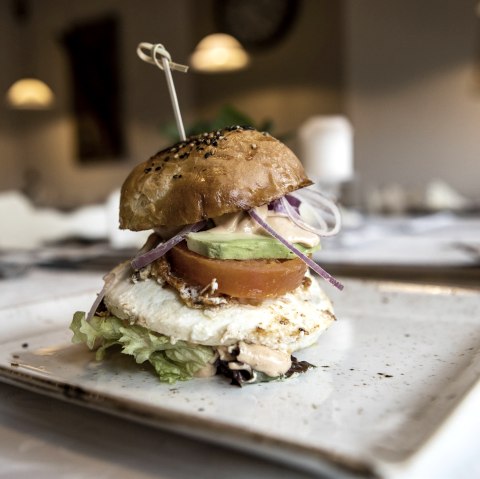 Country inn "Zum Kreuzberg" Burger, &copy; CC BY-SA Andreas Goltz
