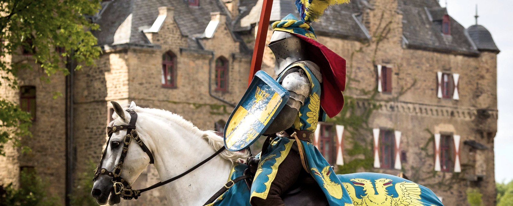 Ritter auf Burg Satzvey, © Mike Göhren - Der Fotoschmied