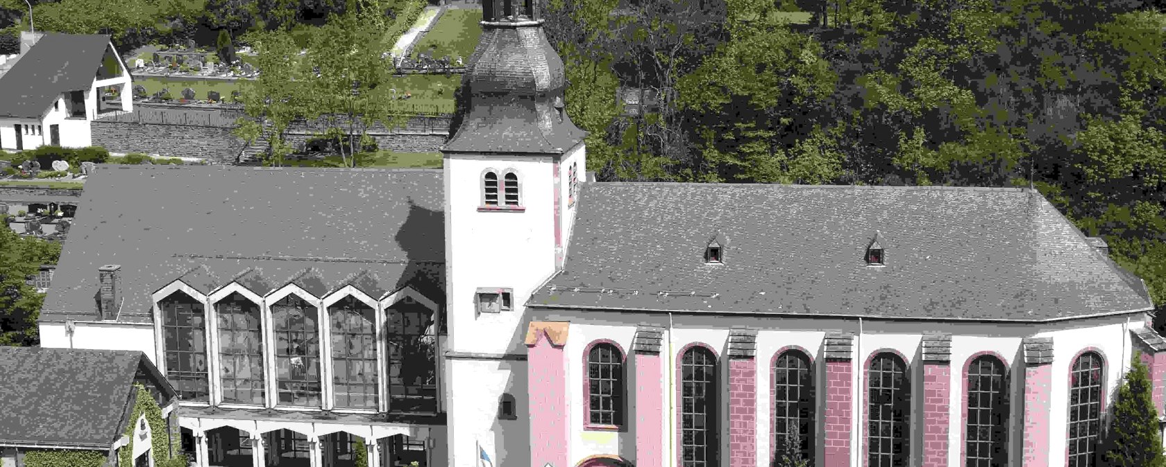 Die Doppelkirche St. Clemens und St. Salvator, &copy; Rureifel-Tourismus e.V.