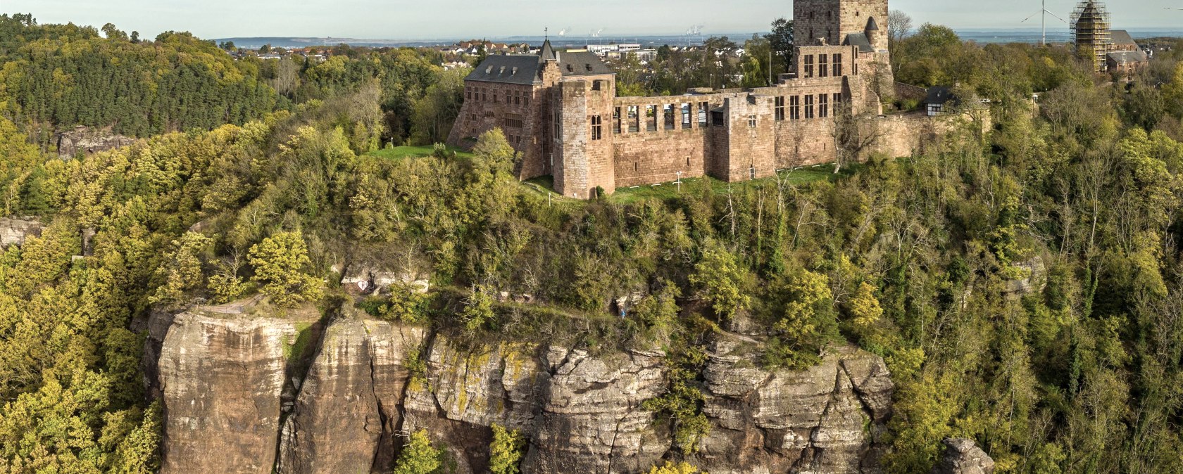 Blick auf Burg Nideggen, &copy; Eifel Tourismus GmbH, Dominik Ketz