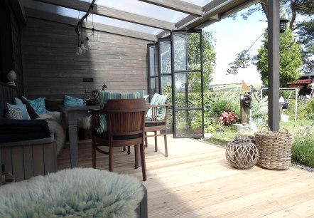Terrasse4-23, © Nordeifel Tourismus GmbH & Ferienhaus Eifel-mökki