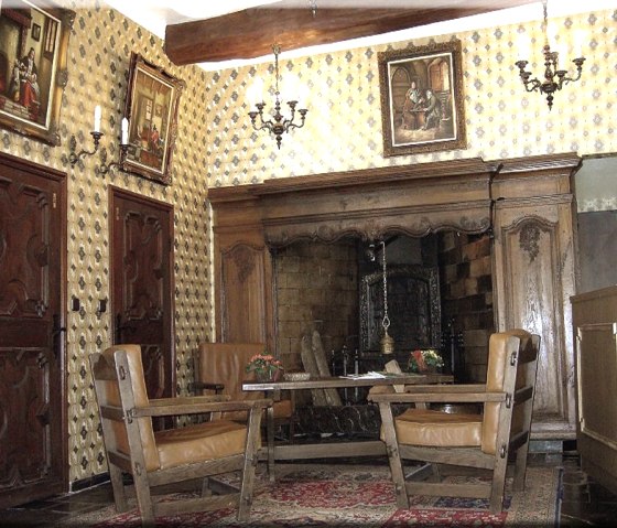 Ein gem&uuml;tlicher Empfangsbereich - Kaminraum 01