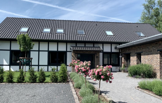 Hausfront mittel, &copy; Nordeifel Tourismus GmbH & Landhaus Bachgl&uuml;ck