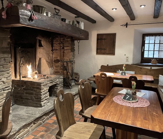 Cafe, &copy; Nordeifel Tourismus GmbH & Burghaus und Villa Kronenburg