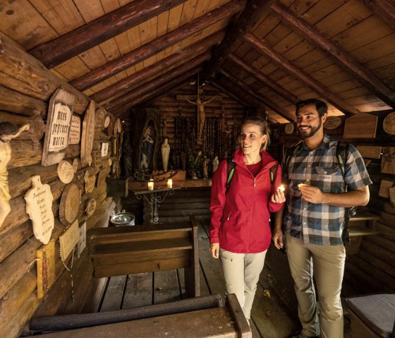 Waldkapelle Erkensruhr innen, &copy; Eifel Tourismus GmbH, Dominik Ketz