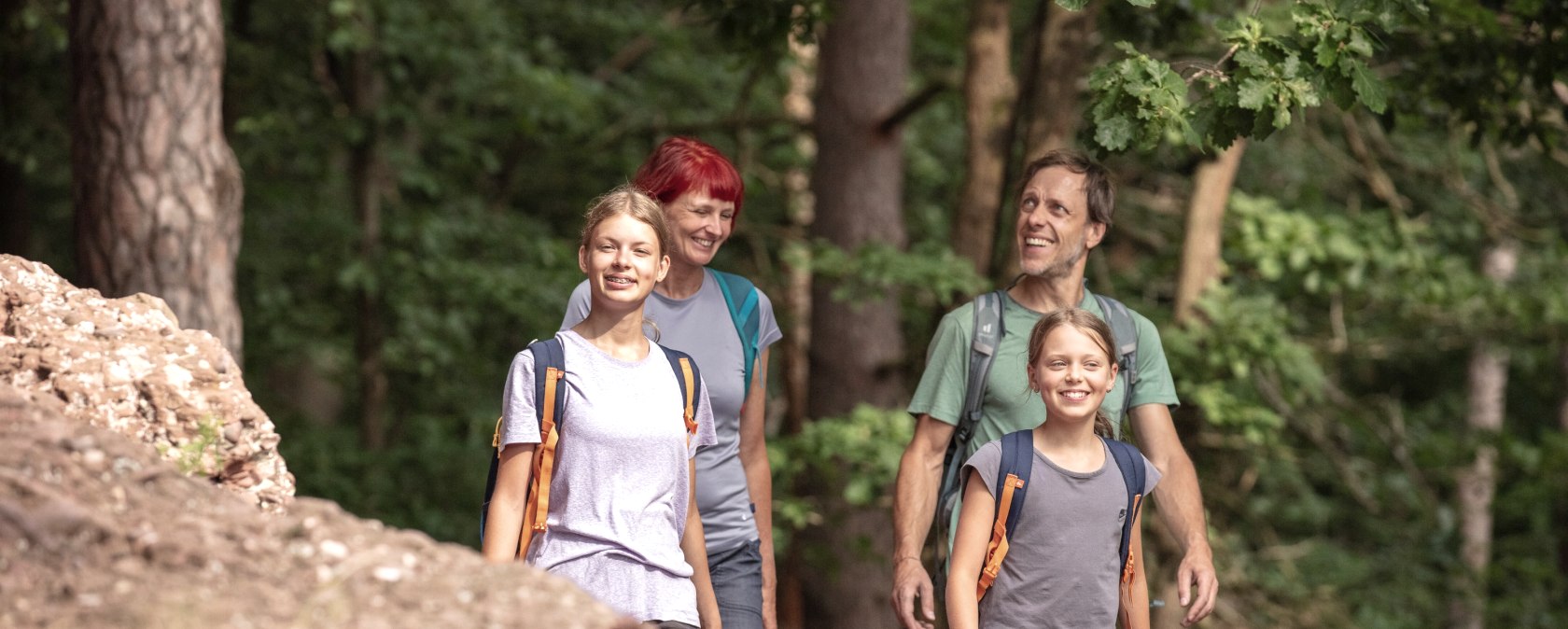 On the road on the red LENI, © Eifel Tourismus GmbH Tobias Volmer