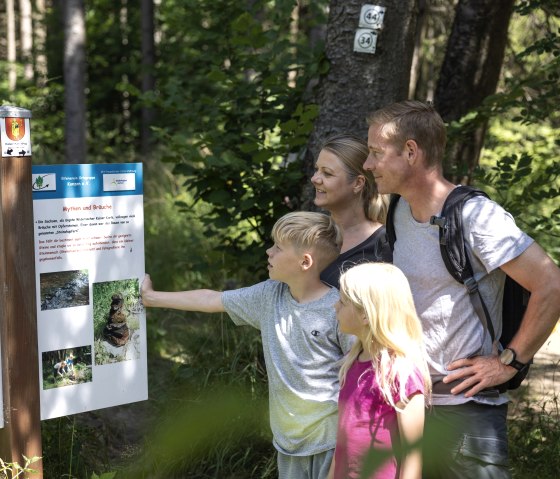 Myths and customs on the Kaiser Karl Trail, &copy; Eifel Tourismus GmbH_Tobias Vollmer