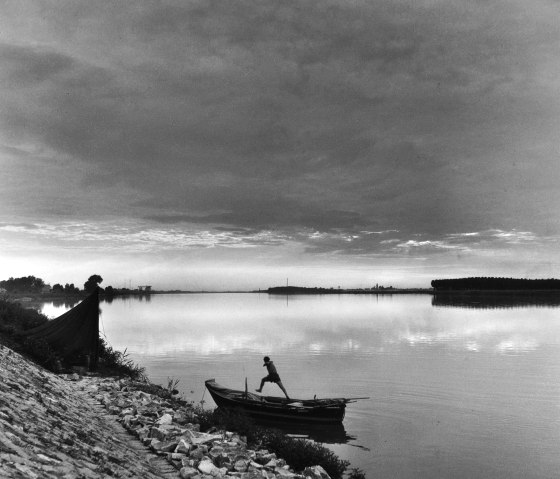 Pietro Donzelli, Delta del Po, Il po di Tolle,1954, &copy; Estate Pietro Donzelli, Renate Siebenhaar, Frankfurt a. M.