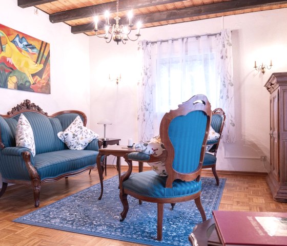 Living room, &copy; Ron Larmann