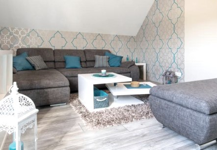 Helles Wohnzimmer, &copy; Ferienwohnung Irene Neu&szlig;