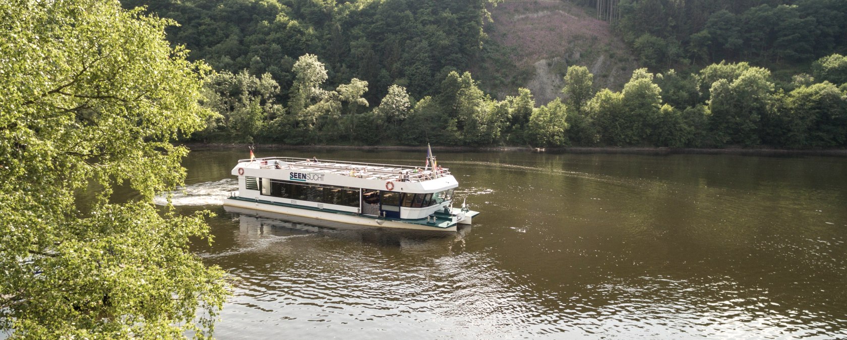 Mit dem Schiff durch den Nationalpark Eifel, &copy; Eifel Tourismus GmbH, D. Ketz