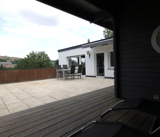 Blick LiegenSchloss, &copy; Nordeifel Tourismus GmbH & Haus Paulus