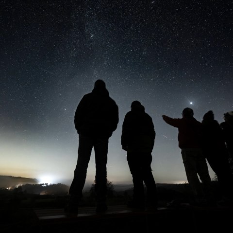 Sternenbeobachtung bei Nacht, © Nils Noell