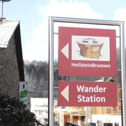 Wanderraststation und Heilsteinbrunnen, © Rursee-Touristik GmbH