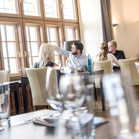 gemütliche Essensatmosphäre, © Restaurant Kaiserblick