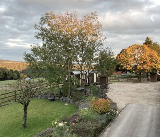 Bauwagen Herbst, &copy; Nordeifel Tourismus GmbH & Naturerlebnis Bauwagen Heinrichhof