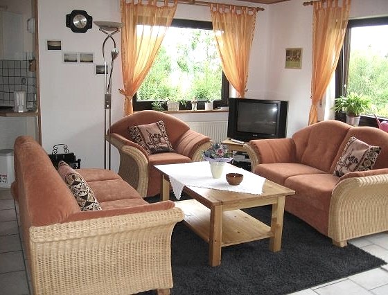 Living area apartment 1, © Nordeifel Tourismus GmbH & Ferienwohnungen Pielorz