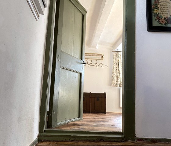 Flur OG, &copy; Nordeifel Tourismus GmbH & Rosige Zeiten, Ferien im Fachwerkhof