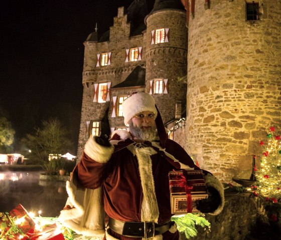 Nikolaus bei der Burgweihnacht, &copy; Mike Goehre