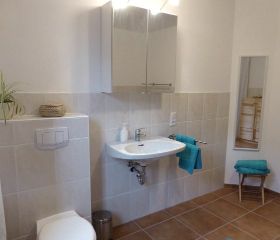 Badezimmer-, &copy; Nordeifel Tourismus GmbH & Ferienwohnung Bremer