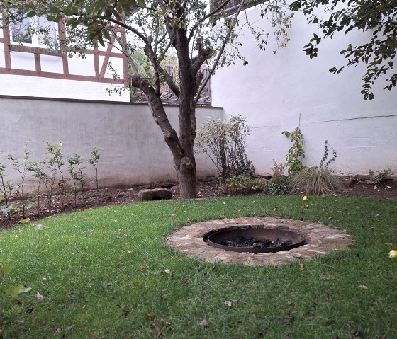 Feuerstelle im Garten, &copy; K.J.Wetzel &Nordeifel Tourismus GmbH