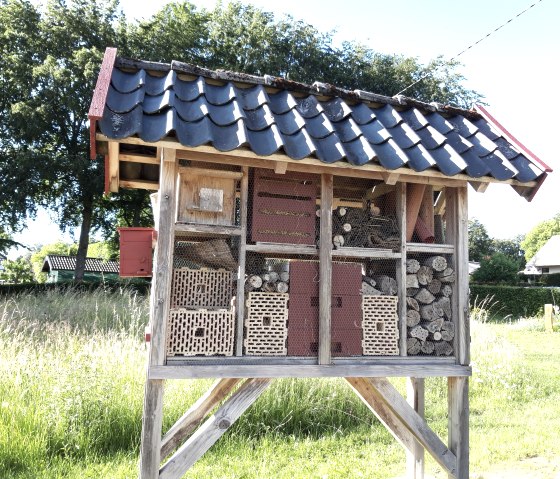 Insektenhotel am Dorfbiotop, &copy; Monschau-Touristik