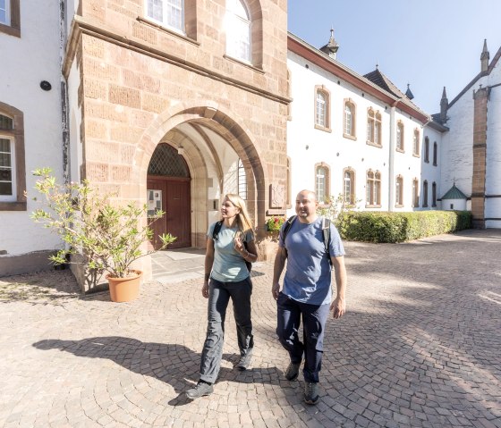 At the gate, &copy; Eifel Tourismus GmbH, AR - shapefruit AG