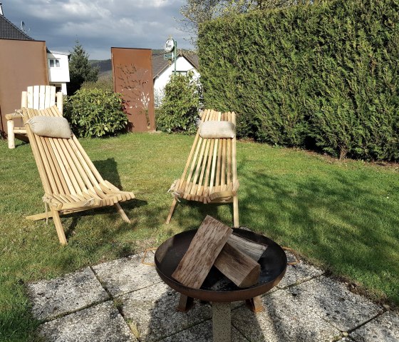 gem&uuml;tliche Sitzecke mit Grillplatz