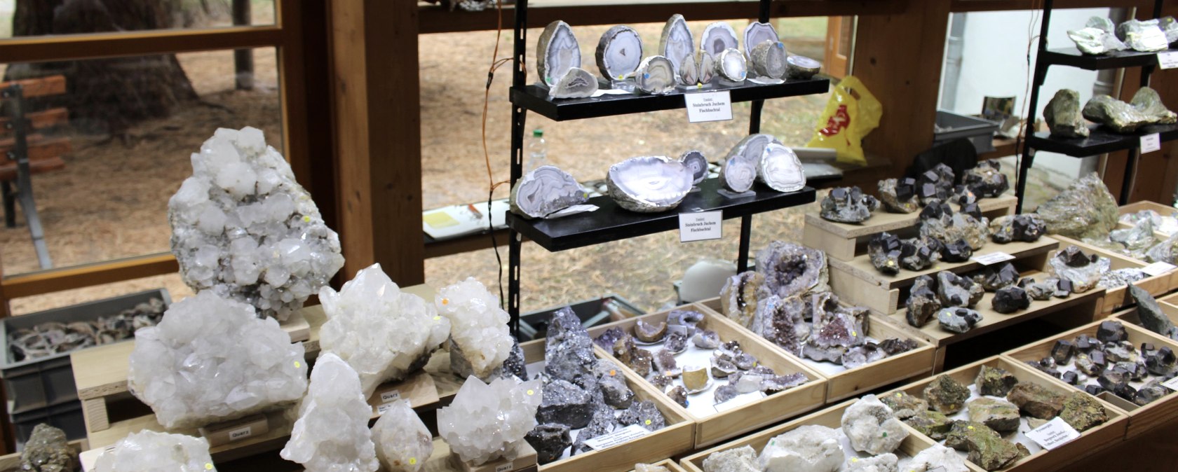 Faszinierende Vielfalt an Edelsteinen, &copy; Eifelgemeinde Nettersheim