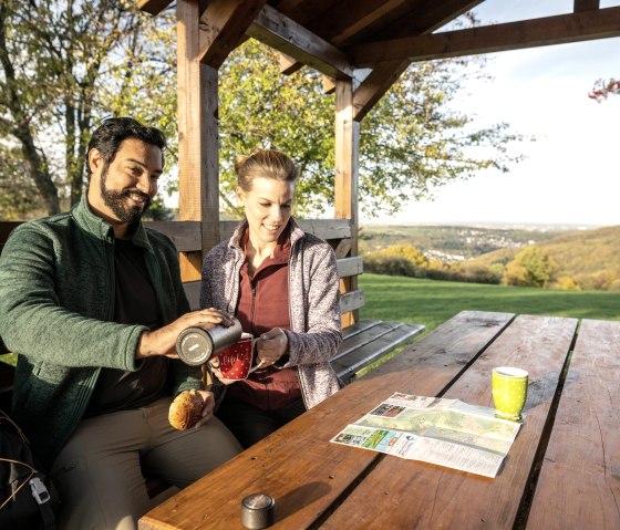 A break after the hike, &copy; Eifel-Tourismus GmbH, Dominik Ketz