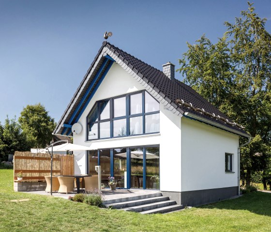 Terrasse Blaues Haus, © Ferienhäuser Gehlen
