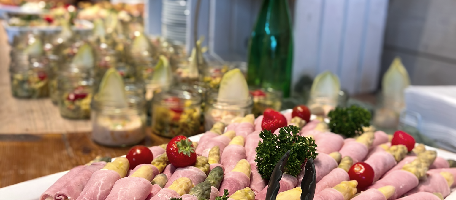 Spargelbuffet, &copy; Krewelshof