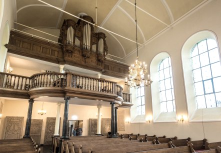 Finkenbergkirche innen, &copy; Fotos: Dominik Ketz / Stolberg-Touristik