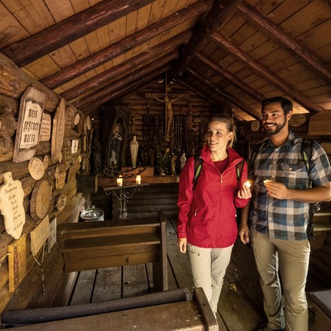 Waldkapelle Erkensruhr innen, &copy; Eifel Tourismus GmbH, Dominik Ketz