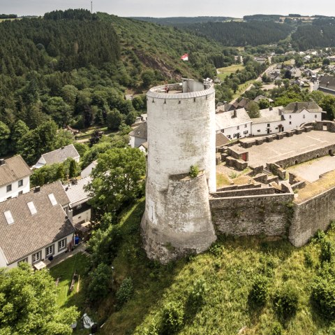 Castle Route hiking trail: Reifferscheid Castle, © Eifel Tourismus GmbH, D. Ketz