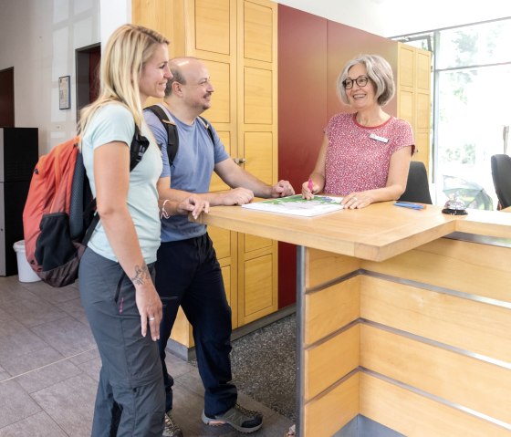 Lassen Sie sich beraten, &copy; Eifel Tourismus GmbH, AR, Shapefruit AG