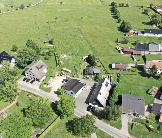 Luftaufnahme Giescheid, &copy; Nordeifel Tourismus GmbH & G&auml;stehaus J&uuml;tten