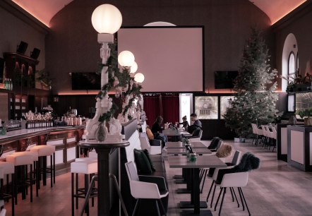 Turnhalle Innenraum, &copy; Steffanie Reichert