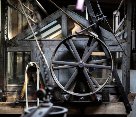 Maschine im LVR-Industriemusem Tuchfabrik M&uuml;ller, &copy; Tourismus NRW e.V.