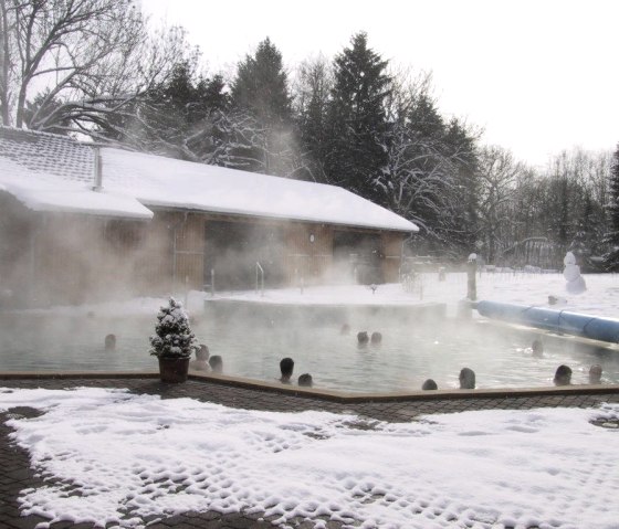 Roetgen Therme Au&szlig;enpool im Winter, &copy; Roetgen Therme / Hotel am Eifelsteig