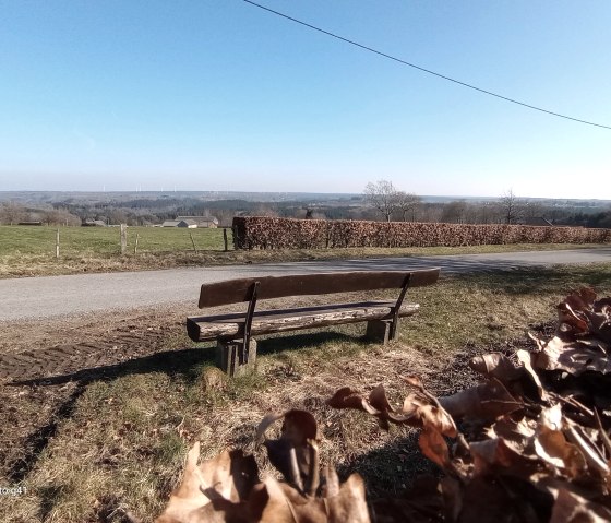 Beautiful Kleinbüchel viewpoint with good distant views, © Uli Ruland
