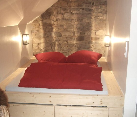 Schlafplatz in einem der Zimmer, &copy; Nordeifel Tourismus GmbH & Taverne Nettersheim