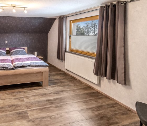 Schlafzimmer, © Nordeifel Tourismus GmbH & Ferienwohnungen Eifelhöhe