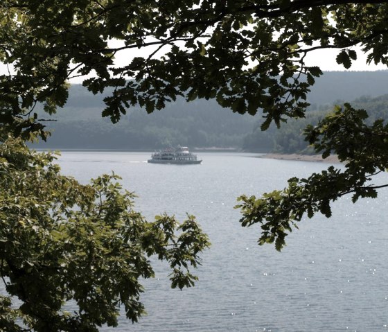 Rursee mit "Aachen", © seeblick-eifel.de
