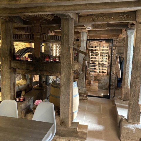 Moderne Garderobe, &copy; Lauterbachs M&uuml;hlenrestaurant MahlundWerk