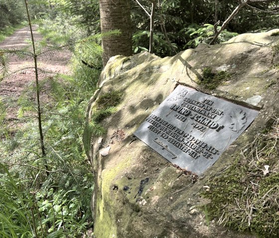 Gedenkstein entlang der Wanderung Nr. 43, &copy; Rureifel-Tourismus e.V., Michelle Wiesen