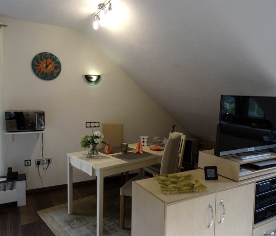 Wohnzimmer_8, &copy; Nordeifel Tourismus GmbH & Ferienwohnung Orchidee