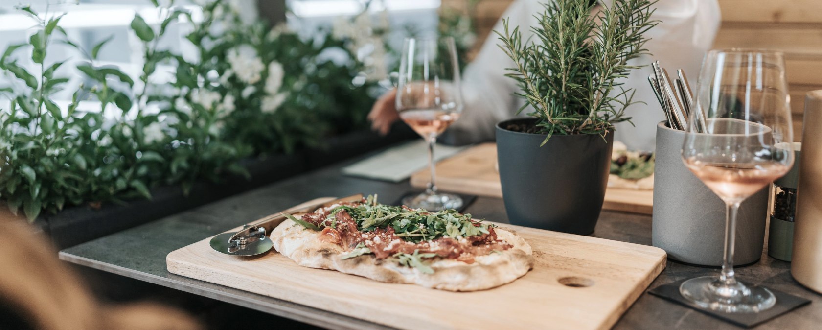 Josi´s Restaurant 3, © Dimension Media