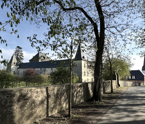 Blick auf Schloss Schmidtheim, &copy; Nordeifel Tourismus GmbH & L&acute;Extravagante